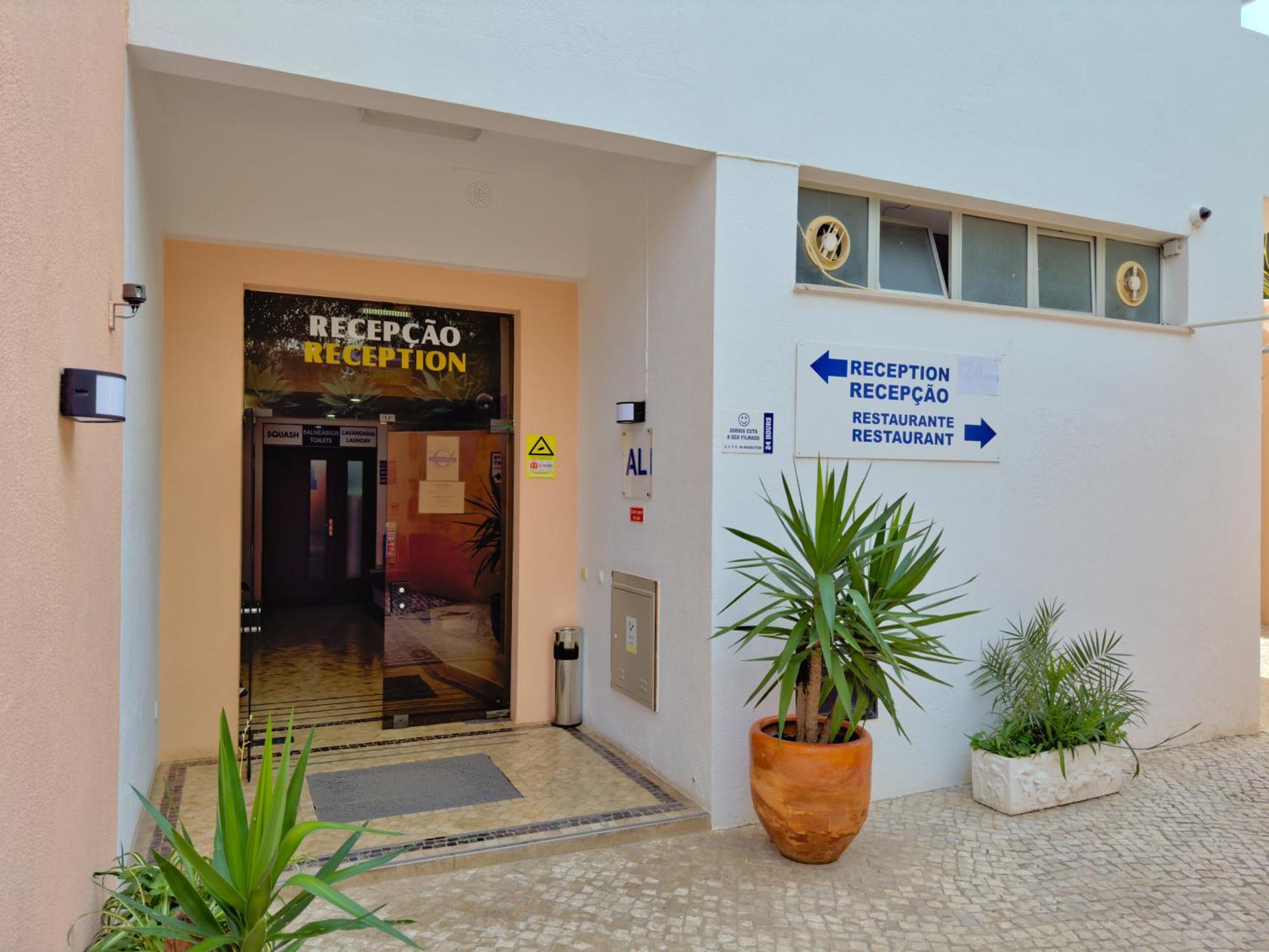 Squash Club Apartamentos Portimão Exterior photo
